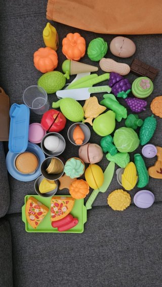 Cocinita de juguete con accesorios