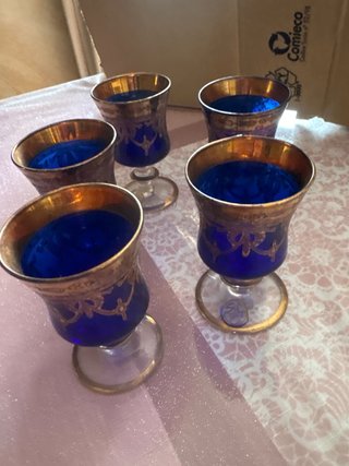 Bicchieri da liquore antichi blu e oro
