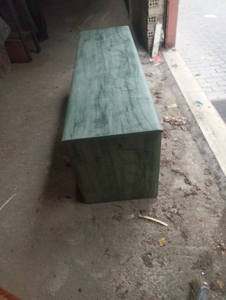 Mueble de madera verde