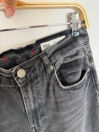 Pantalón vaquero negro Zara