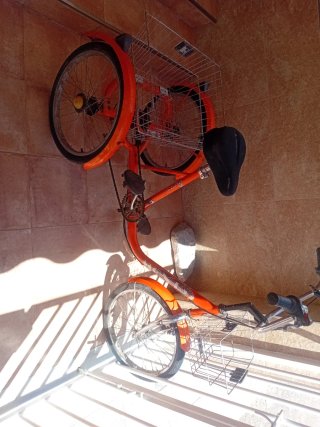 Triciclo Monty Naranja