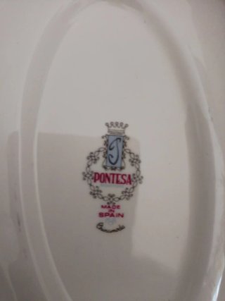 Vajilla antigua de porcelana