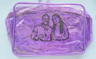 Neceser con estampado personalizado.