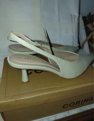 Zapatos de salón Corina beige mujer