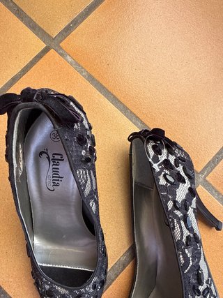 Zapatos Claudia Chic encaje pedrería talla 38