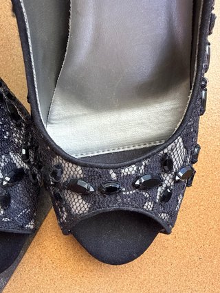 Zapatos Claudia Chic encaje pedrería talla 38