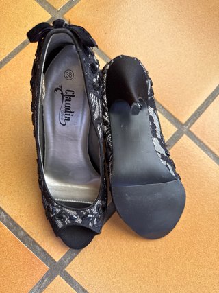Zapatos Claudia Chic encaje pedrería talla 38
