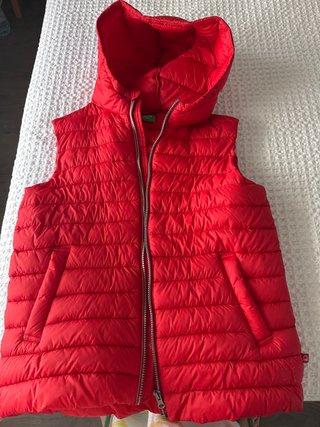 Chaleco acolchado niño capucha rojo
