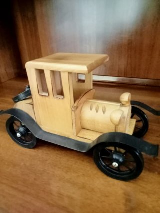 Modellino Auto Ford T Legno Vintage