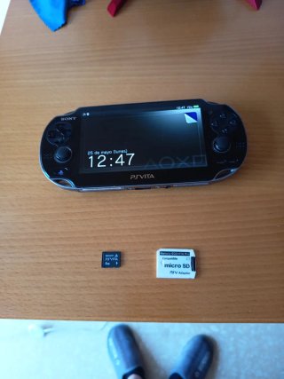 PSVita 1000 OLED Negra + Adaptador SD2Vita