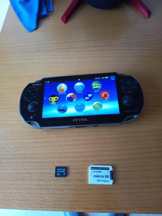 PSVita 1000 OLED Negra + Adaptador SD2Vita