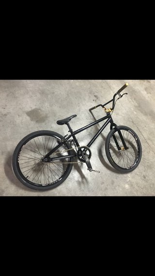 BMX S&M 24"PUMP RACE TRACK