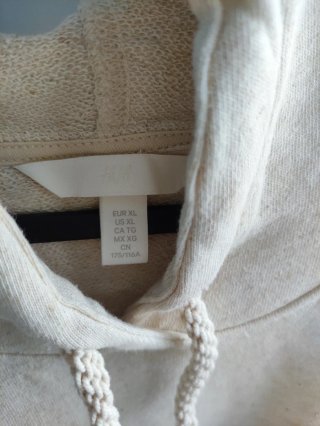 Sudadera H&M beige corta