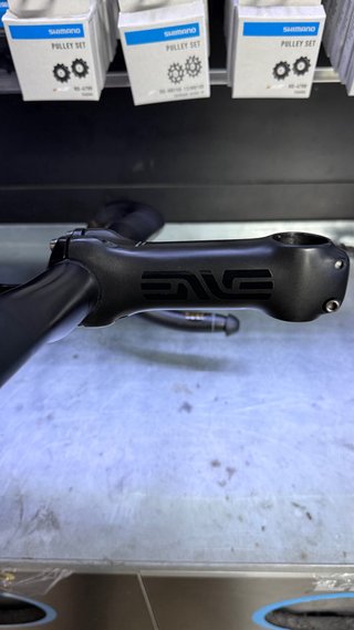 Cockpit Enve 44cm / 120mm c/ Suporte GPS Wahoo