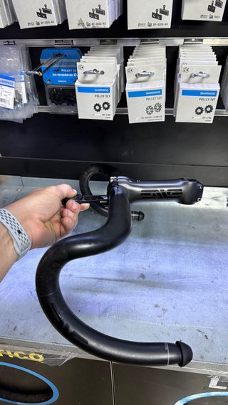 Cockpit Enve 44cm / 120mm c/ Suporte GPS Wahoo