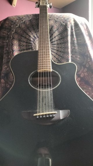 Guitarra Acústica Yamaha + Funda