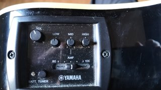 Guitarra Acústica Yamaha + Funda