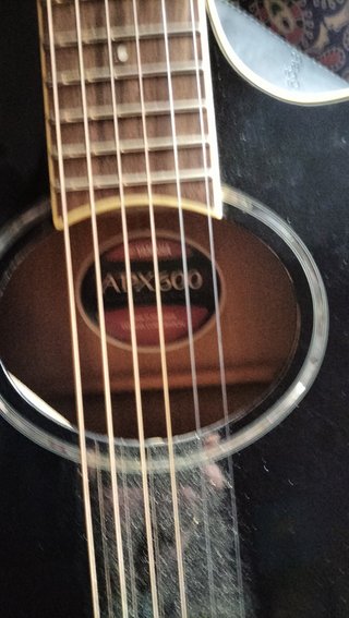Guitarra Acústica Yamaha + Funda