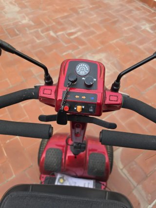 Scooter movilidad reducida Libercar rojo