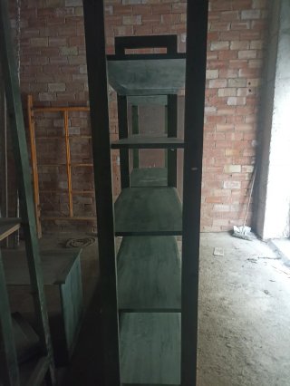 Estantería Metálica y Madera