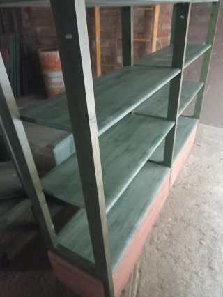 Estantería Metálica y Madera