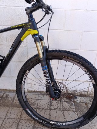 Bicicleta Giant Anthem X Negra