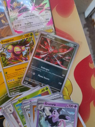 Lote cartas Pokémon: 2 Holo, 3 Reverse, 10 Normale
