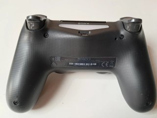 PS4 Negra 1TB + 2 Mandos + 4 Juegos