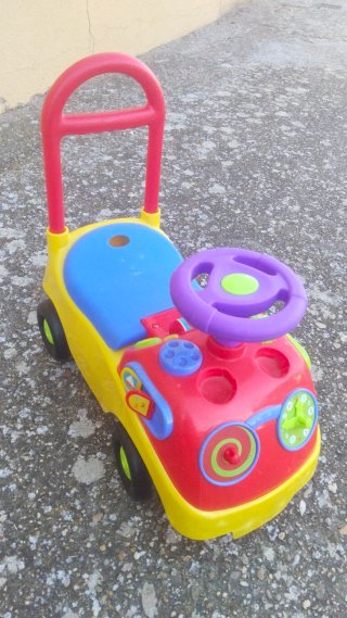 Coche correpasillos niño
