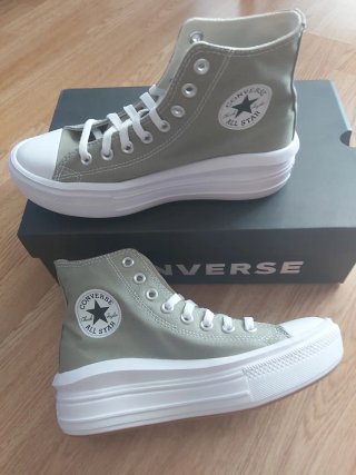 Zapatillas Converse altas. Talla 39 Nuevas