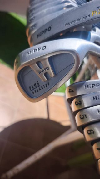 Lote de palos de golf Wilson y FatShaft