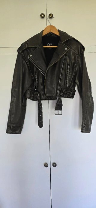 Chaqueta Biker Cuero Verde Oscuro Zara