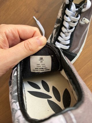 Zapatillas estilo Vans diseño Guernica Picasso