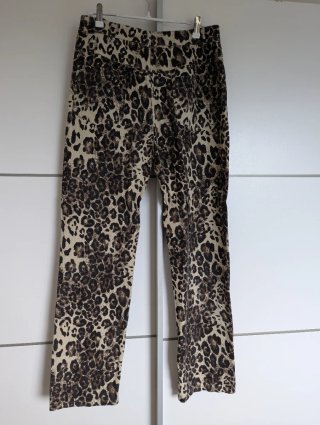 Pantalones vaqueros estampado leopardo