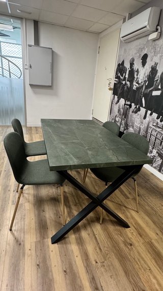 Comedor 4 puestos como nuevo