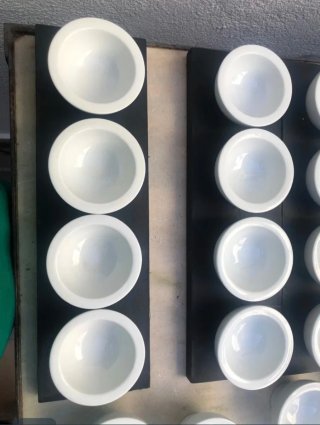 Cuencos para salsas de porcelana blanca