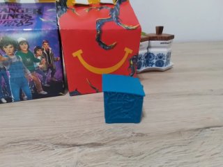 Cubo Stranger Things McDonald's-Intercambio o Vend