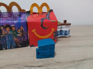 Cubo Stranger Things McDonald's-Intercambio o Vend