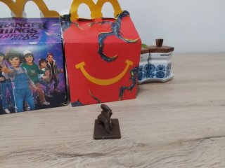 Cubo Stranger Things McDonald's-Intercambio o Vend