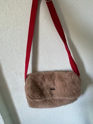 Bolso Barts peludo marrón y rojo. EXCELENTE ESTADO