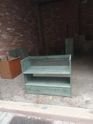 Mueble expositor cristal y madera