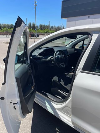 Peugeot 208 full equip 1 año de garantía