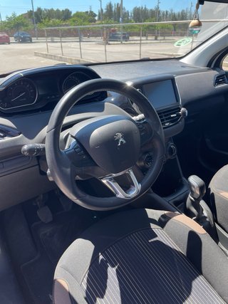Peugeot 208 full equip 1 año de garantía