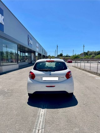 Peugeot 208 full equip 1 año de garantía