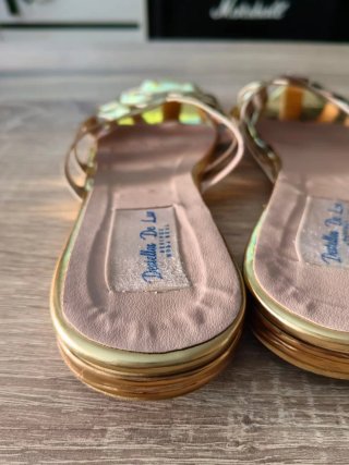 Sandalias  Doradas talla 37