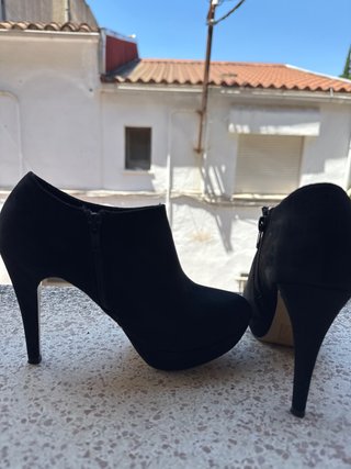 Botines negros de tacón y plataforma