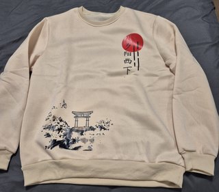 Sudadera cuello redondo estampado japonés