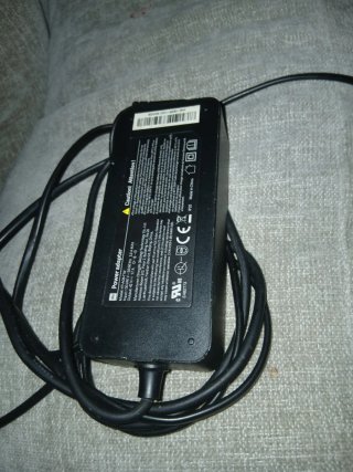 Cargador Patinete Eléctrico Negro