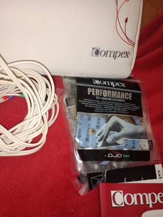 Compex Fit Electroestimulador Muscular Mujer