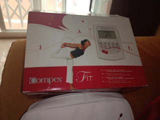 Compex Fit Electroestimulador Muscular Mujer